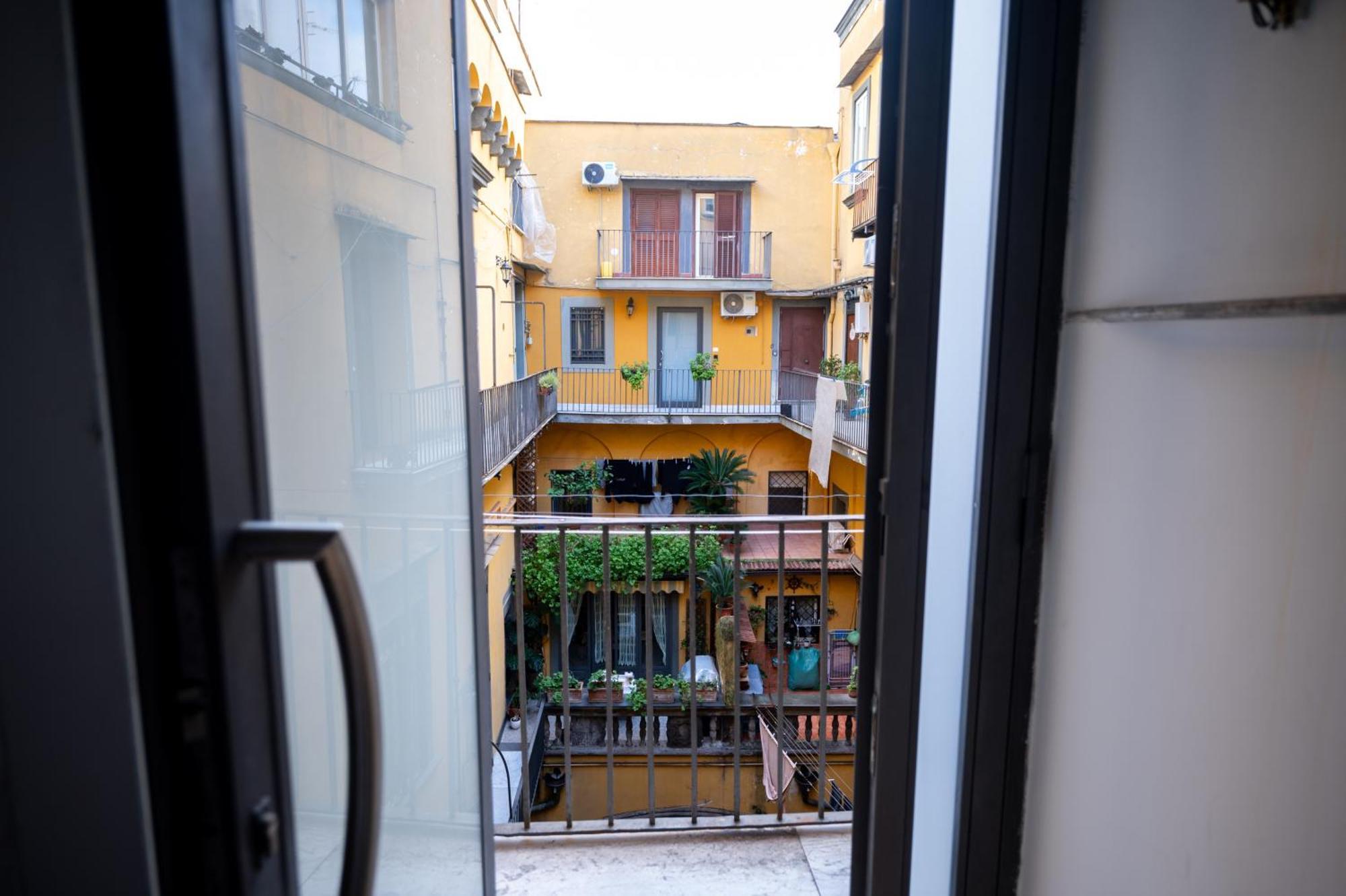Stay Soft Apartment - Centro Storico Napoli Kültér fotó