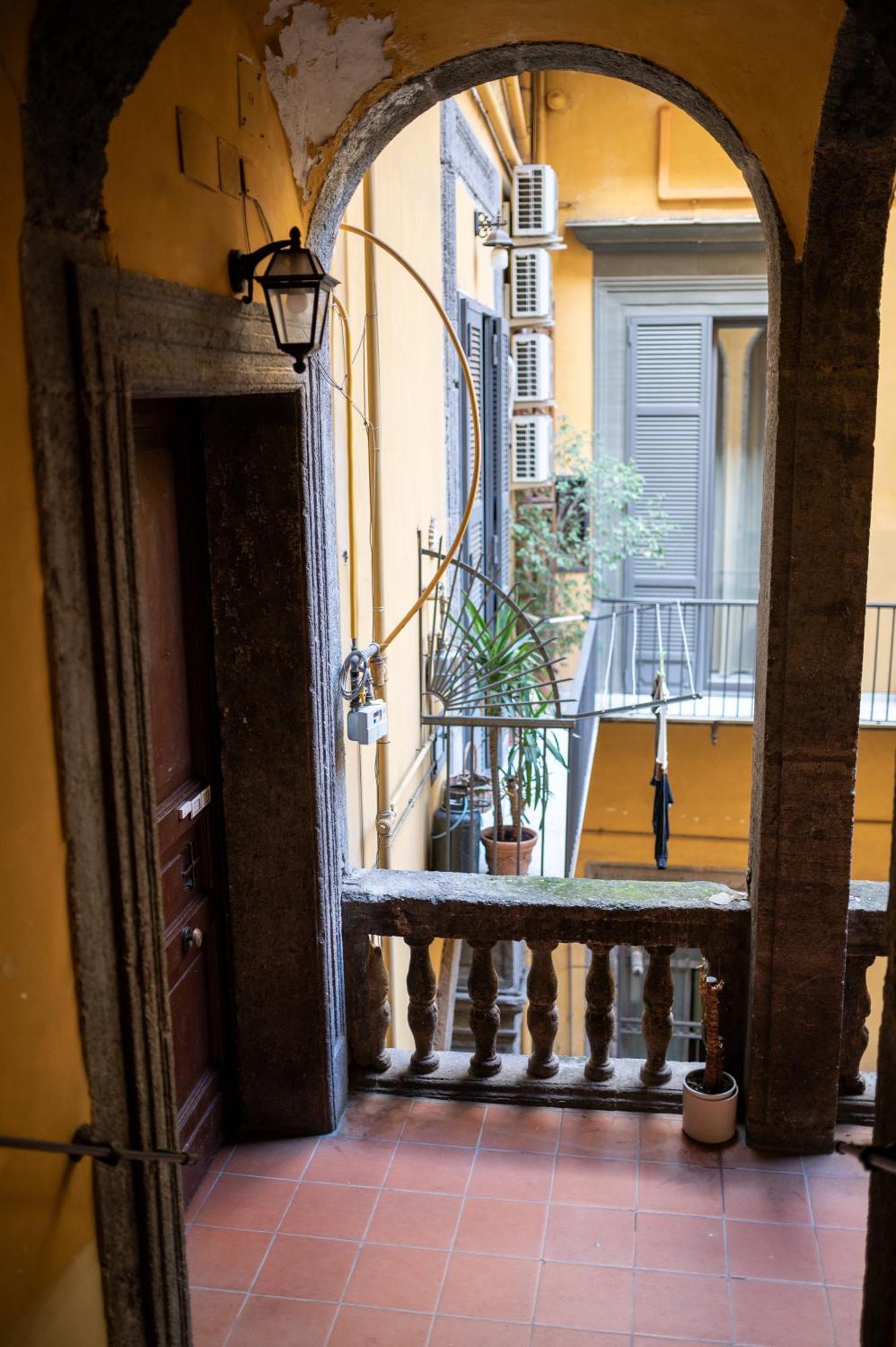 Stay Soft Apartment - Centro Storico Napoli Kültér fotó